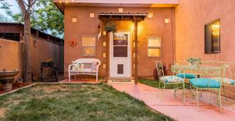 Private Casita - In The Heart Of Old Town - Walk To Everything - Albuquerque - Patio