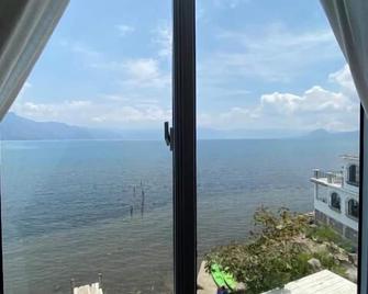 Mikaso Hotel - San Pedro La Laguna - Balcón