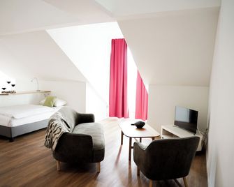 urraum Hotel - Pulheim - Bedroom