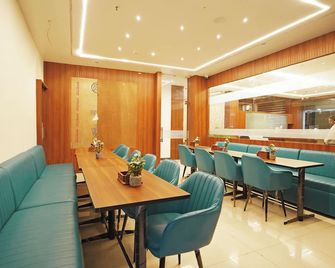 Hotel Tripka Square - Deoghar - Restaurante