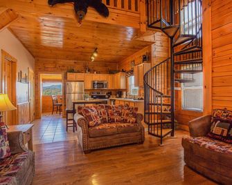 Bear Claw · Bear Claw Retreat in Pigeon Forge! - Pigeon Forge - Sala de estar