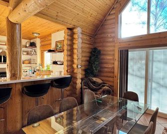 Large Off-Grid Luxury Cabin- Creek Land - McCammon