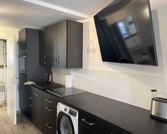 Moderne und Zentrale Wohnung - Stuttgart - Cocina