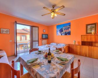 Peter Apartment Family Friendly - Happy Rentals - Paitone - Dining room