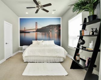 Amazing Rooftop! Downtown Skyline Views!!! Sleeps 15 - Houston - Kamar Tidur