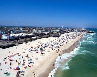 Premier Host Listing - 2br Suite Ste Ocean & Water Park Block,kit, Pool Access - Seaside Heights - Beach