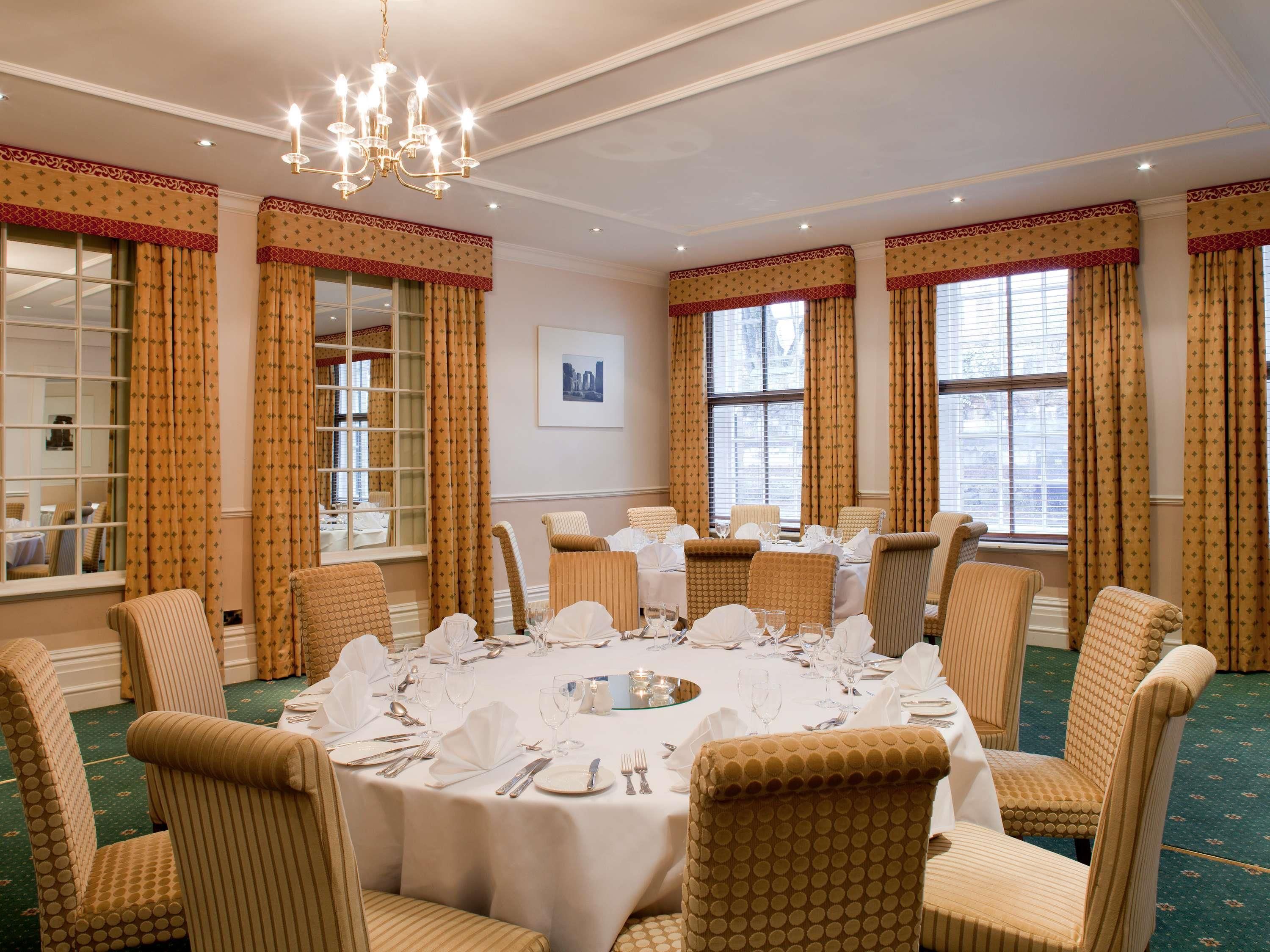 Mercure Salisbury White Hart Hotel & Apartments - Salisbury - Restaurant
