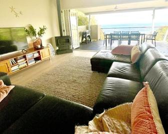 Shorebird on Moreton @ Tangalooma - Tangalooma - Living room