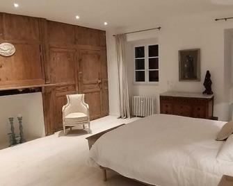 Great Charming House In The Heart Of The Aubrac Plateau - Nasbinals - Chambre