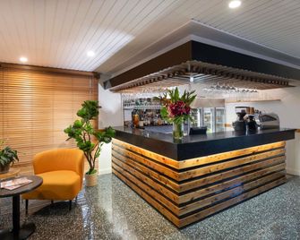 Ibis Styles Orange - Orange - Bar
