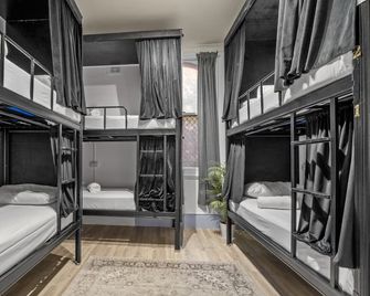 Azzurro Pod Hotel Darling Harbour - Sydney