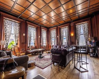 Traveler's Rest Hotel - Pittsburgh - Living room