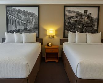 Creekside Inn & Suites - Willits