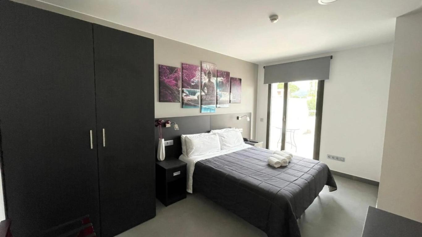 6 Bis Hotel