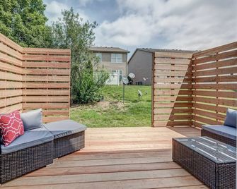 Vibrant and cozy in-town Louisburg 3 bedroom, 2 1/2 bath townhouse - Louisburg - Patio