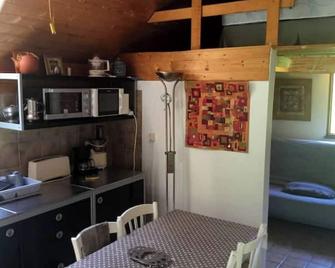 Petit Chalet Idéal Pour L'été Proche du lac - Crots - Kitchen