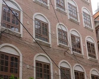 Om Pension Guest House - Lalitpur - Building