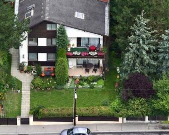Apartment Wienerwaldquiet, Conveniently Located, Villa-Green Area, Pet-Friendly - Purkersdorf - Building