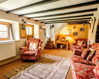 The Wilderness - Shrewsbury - Living room