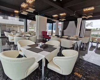 De Veranio Resort - Ban Mai Rut - Ristorante