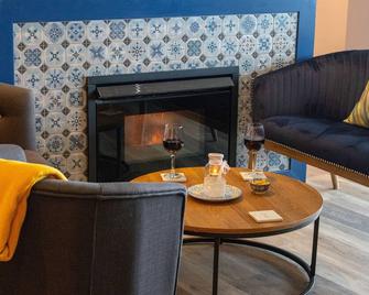 The Marine Boutique Hotel - Ballybunion - Living room