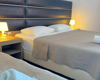 Thalassa Boutique Apartments - Sarti - Bedroom