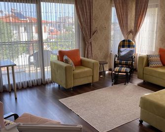 Nilüfer Butik Otel - Ayvalik - Ruang tamu