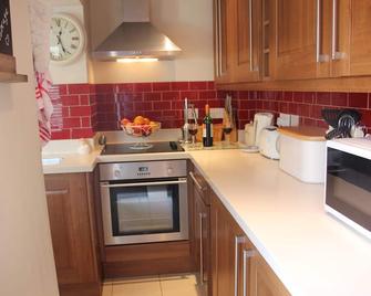 Seaside Fisherman Cottage Aldeburgh - Aldeburgh - Kitchen