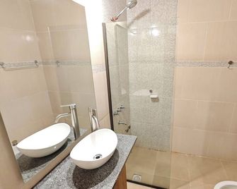 Hotel Tierra Colorada - פוארטו איגואזו - חדר רחצה