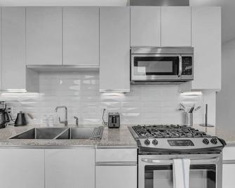 Bright 1br Near Bokcenter-Gym,lounge,balcony,petok - Tulsa - Kitchen