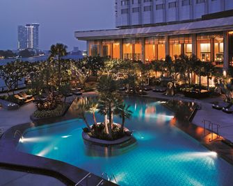 Shangri-La Bangkok - Bangkok - Pileta