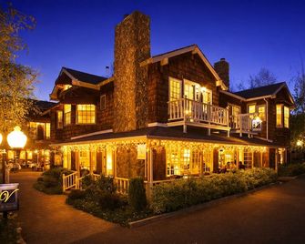 The Victoria Inn - Murphys - Building