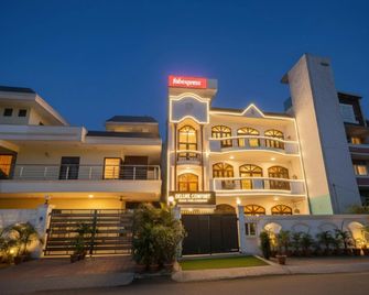 Fabhotel Ivy Inn - Noida - Gebouw