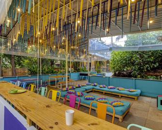 Gostops Lite Goa, Calangute - Calangute - Restaurante