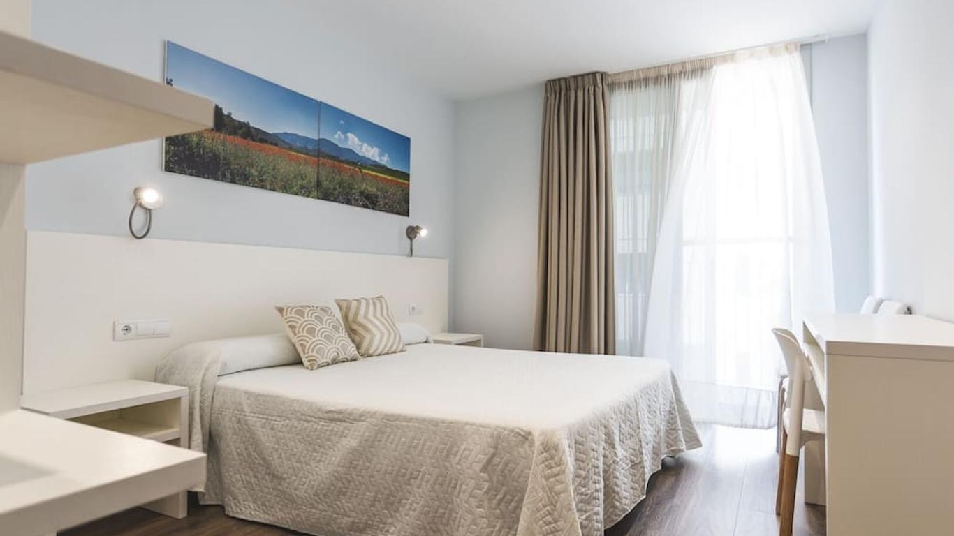 Agusti Hostal