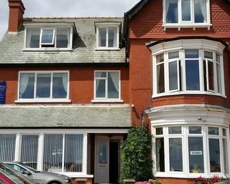 The Seacourt - Bridlington - Building
