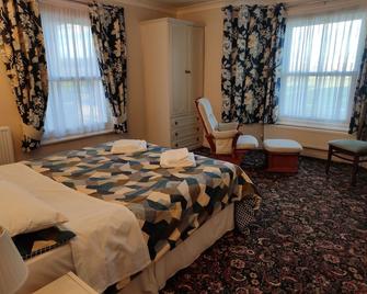 The Arundel Park Hotel - Arundel - Bedroom