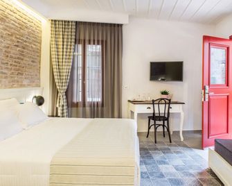 Hotel Off - خانيا - غرفة نوم