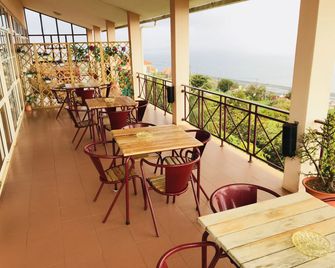 Al Moniz - Santa Cruz - Balkon