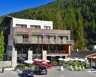 Bed & Breakfast Hotel Nives - Solda - Edificio
