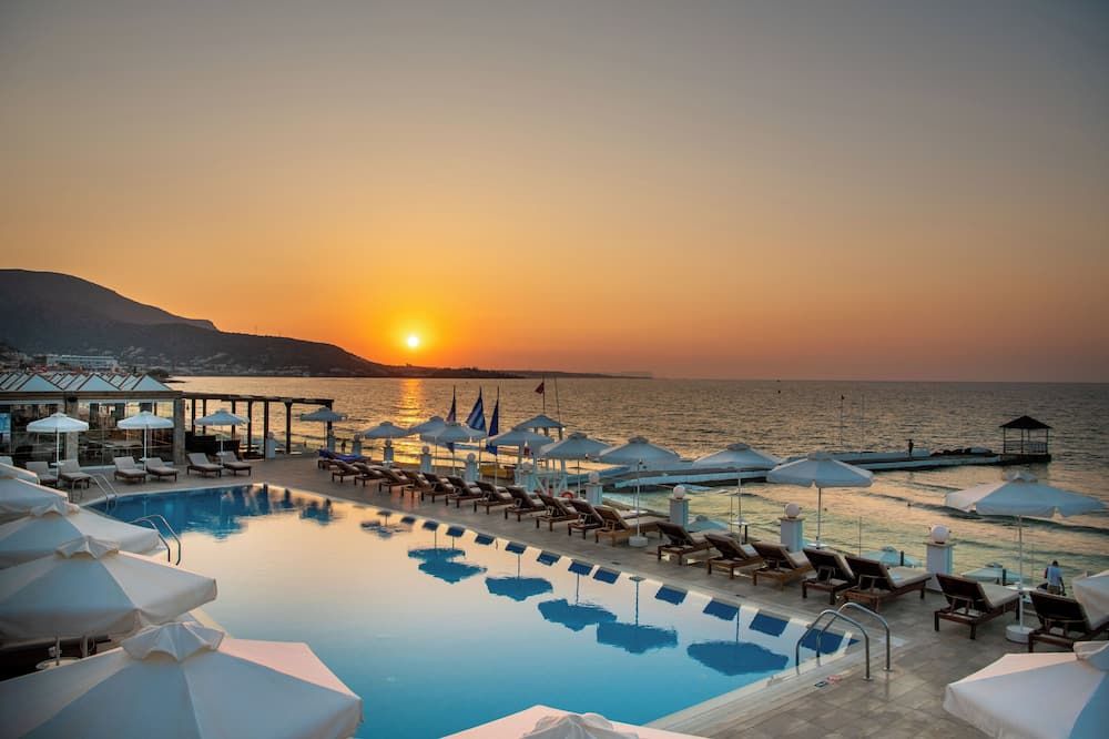 Alexander Beach Hotel & Village Resort - Mália - Bể bơi