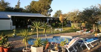 Etango Ranch Guestfarm - Windhoek - Piscina