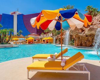Rio Hotel & Casino, a Destination by Hyatt Hotel - Las Vegas - Pool