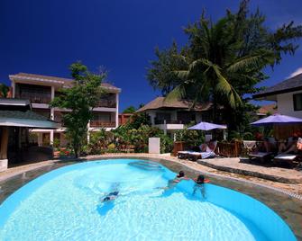 Pinjalo Resort - Boracay - Piscina