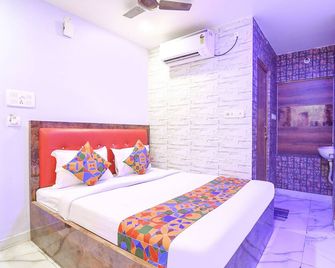 Fabhotel Srideep - Kolkata - Kamar Tidur