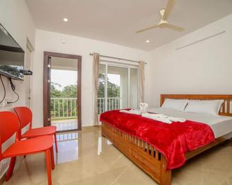 Silver Haven by Indostays - Kotagiri - Bedroom
