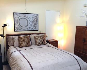Hot Tub/Sauna/Jacuzzi/Pets/Electric Fireplace/15 Min to Golden Gate Bridge - San Rafael - Bedroom