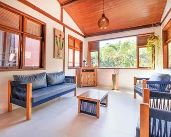 Velinn Pousada Canoa Ilhabela - Ilhabela - Stue