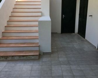 La Bouganville - Sapri - Aufgang