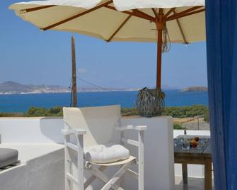 Cycladic Villa with fantastic sea view - Pachena - Balcón